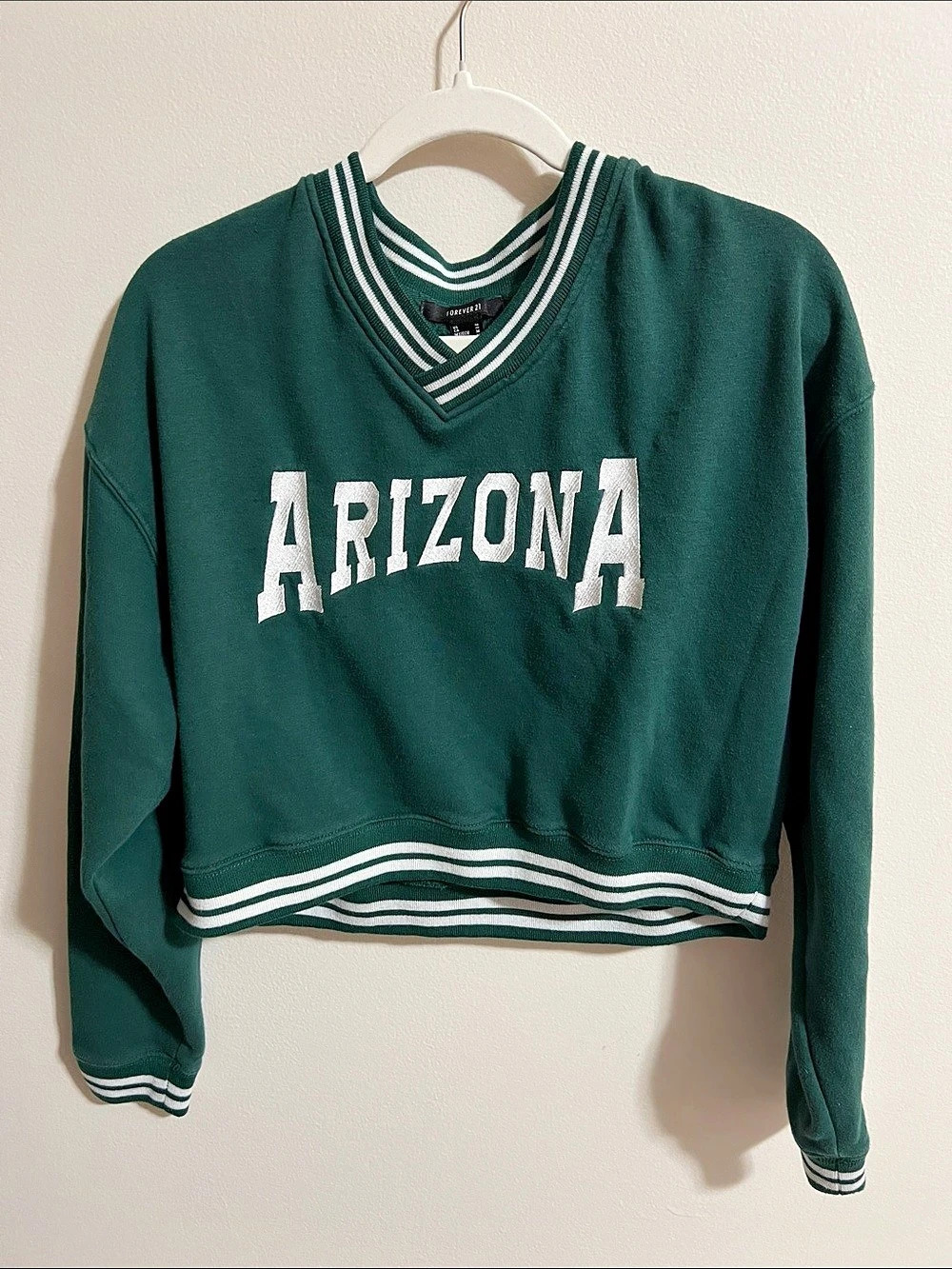 Forever 21 Arizona Cropped Sweatshirt Green & White Medium